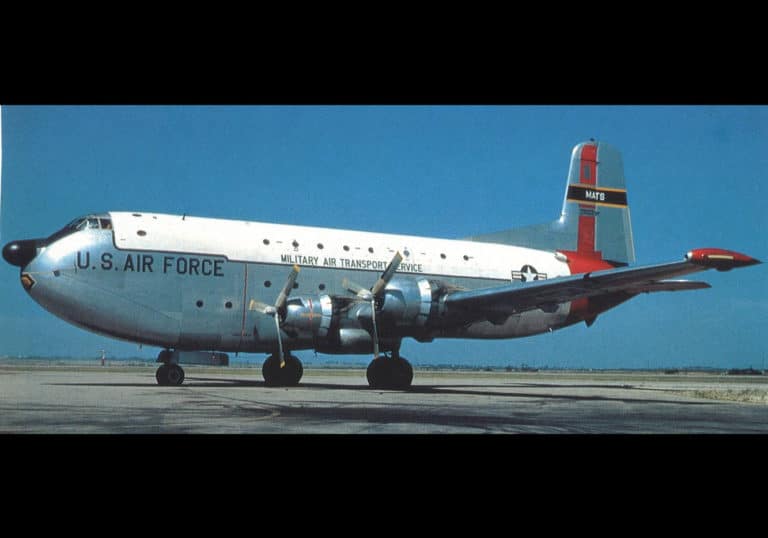 Avions cargo lourds, les Douglas C 124 sillonnèrent le ciel ébroïcien entre 1954 et 1967