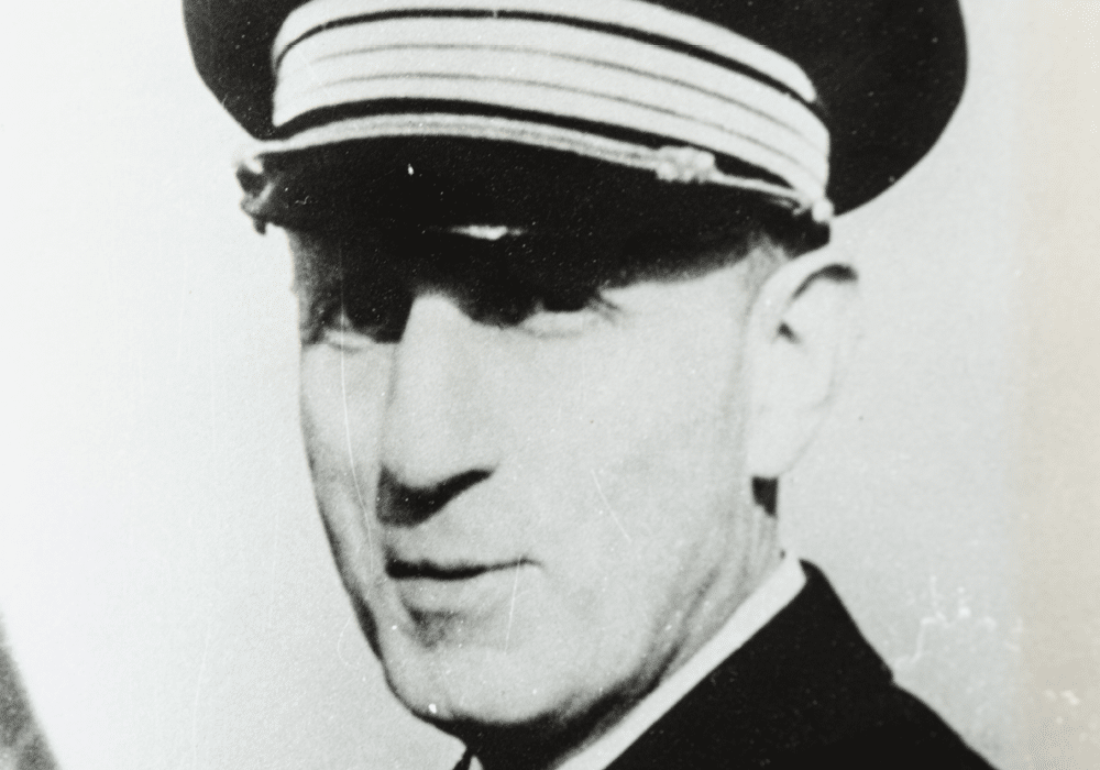 Portrait de Pierre Barbou, Commandant de l'école auxiliaire de pilotage n°17 d’Évreux