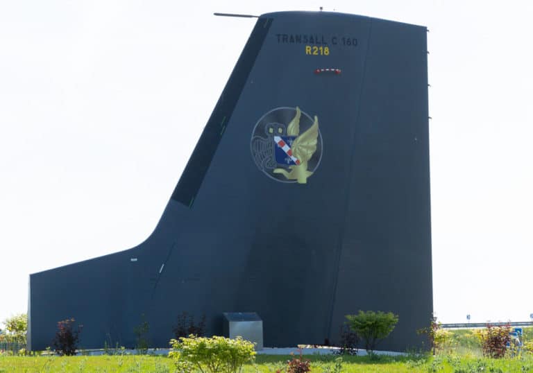 Depuis le 9 février 2021, une dérive de C-160 Transall est installée sur un rond-point de la RN 13 à l’entrée de la ville d’Évreux afin d'incarner le lien fort qui existe entre les ébroïciens et la base aérienne 105