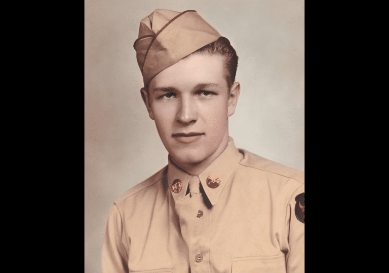 Soldat private first Class Roger J. Boender